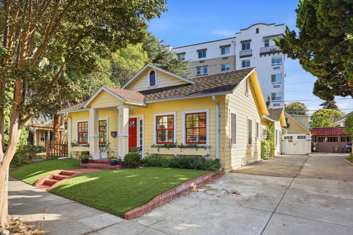 20 Clayton Avenue - Photo 3
