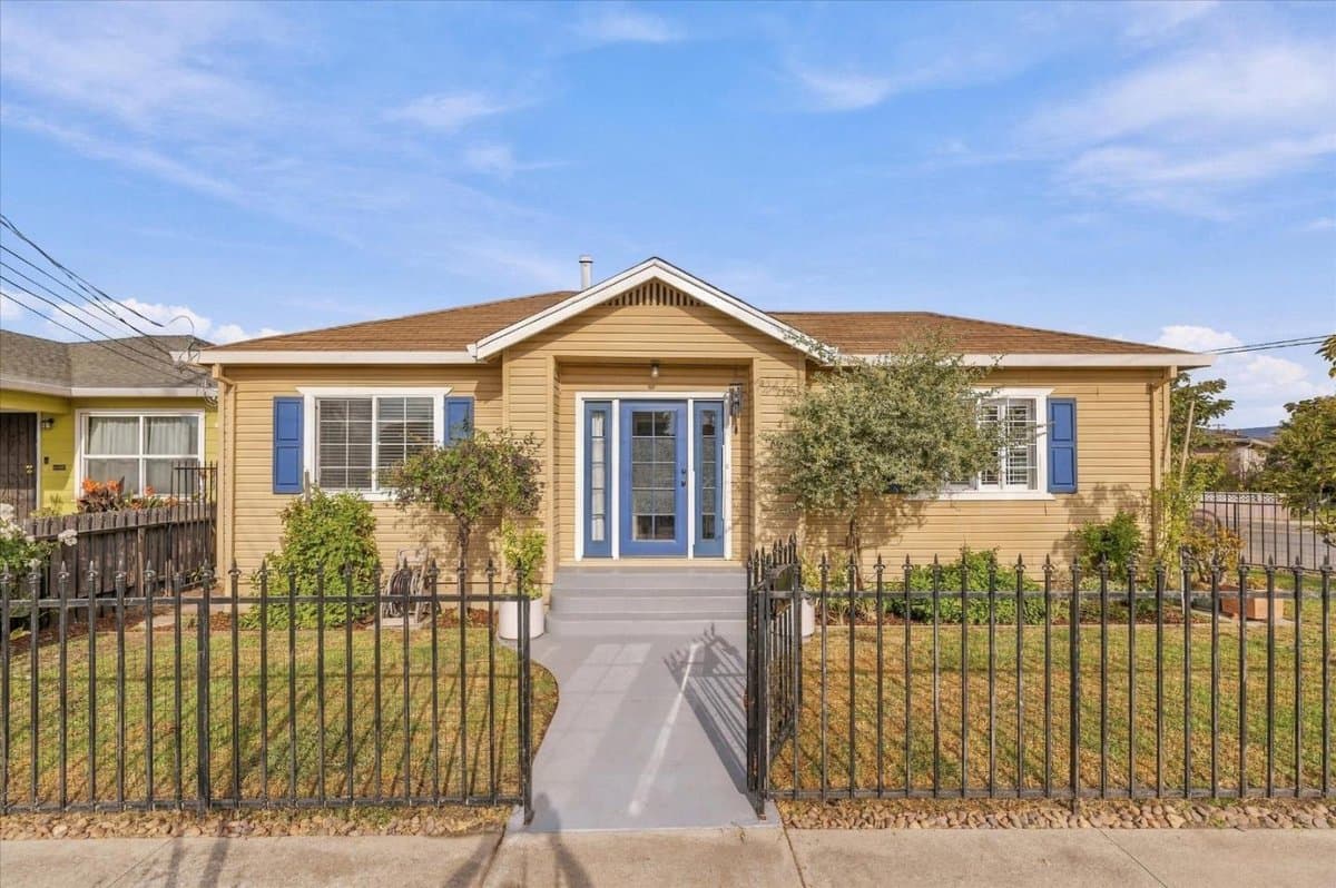 633 Oregon Street - Photo 1