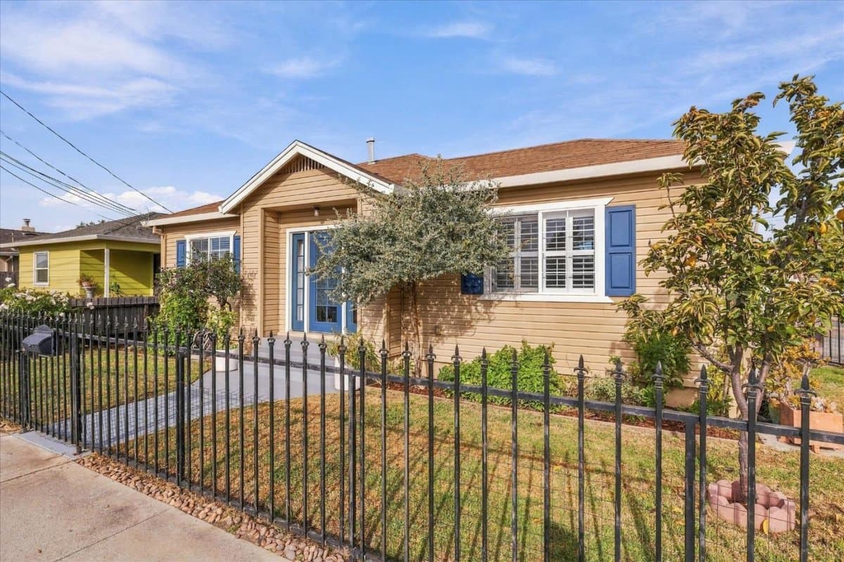 633 Oregon Street - Photo 4