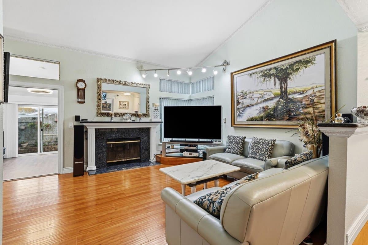 585 Wool Drive - Photo 2
