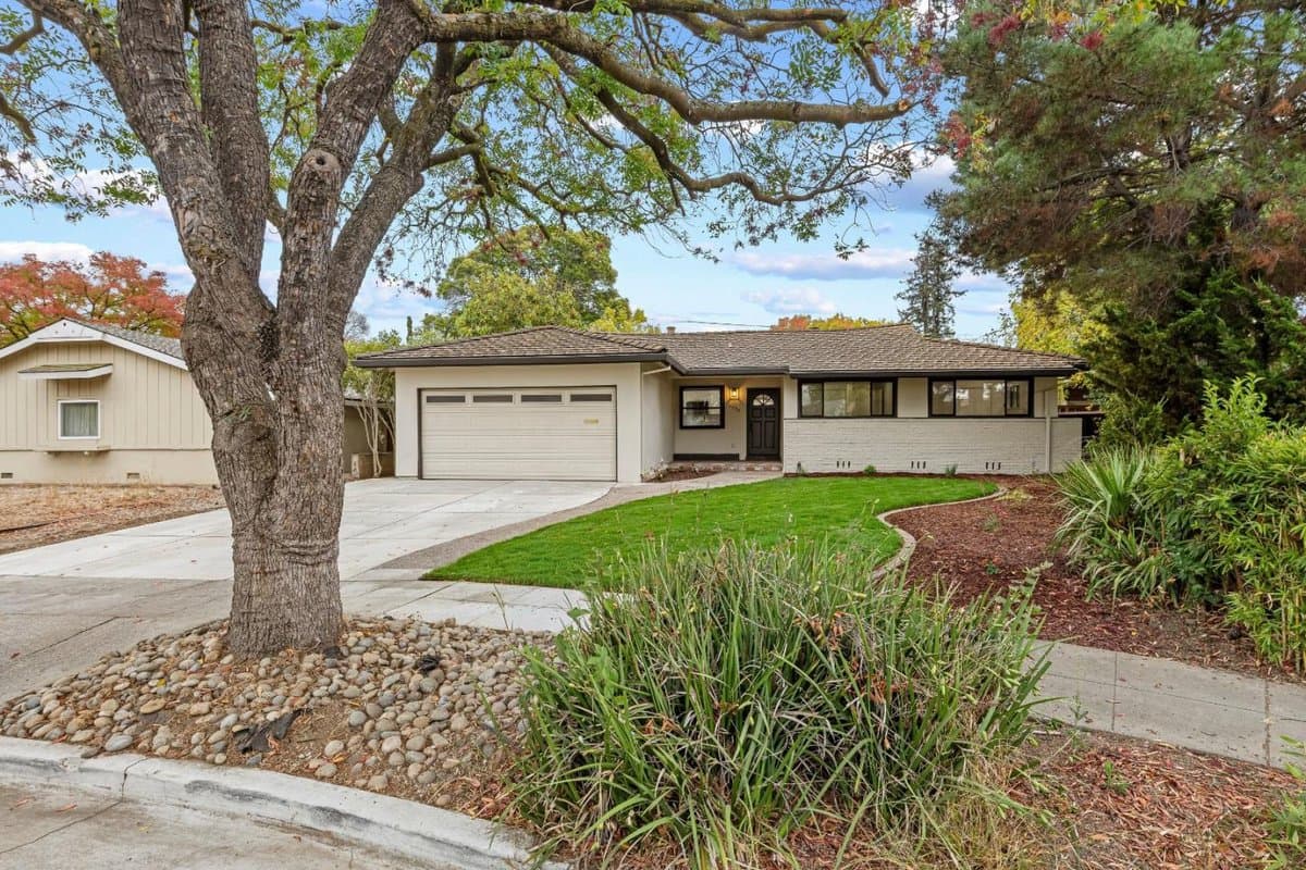 6758 Charlene Court - Photo 3