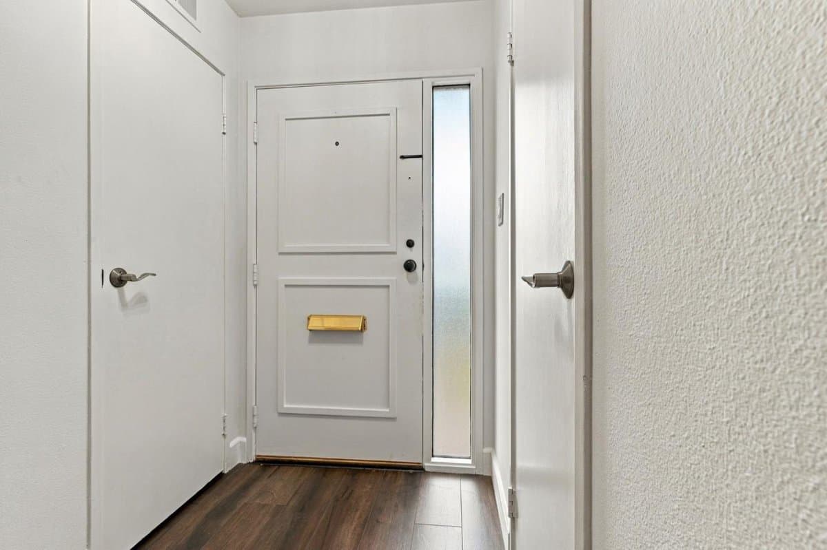 940 Peninsula Avenue - Photo 3
