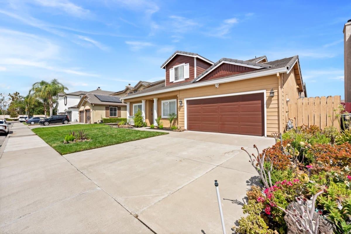2943 Rugby Court - Photo 3