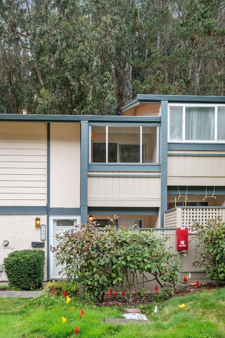 1491 Terra Nova Boulevard - Photo 3