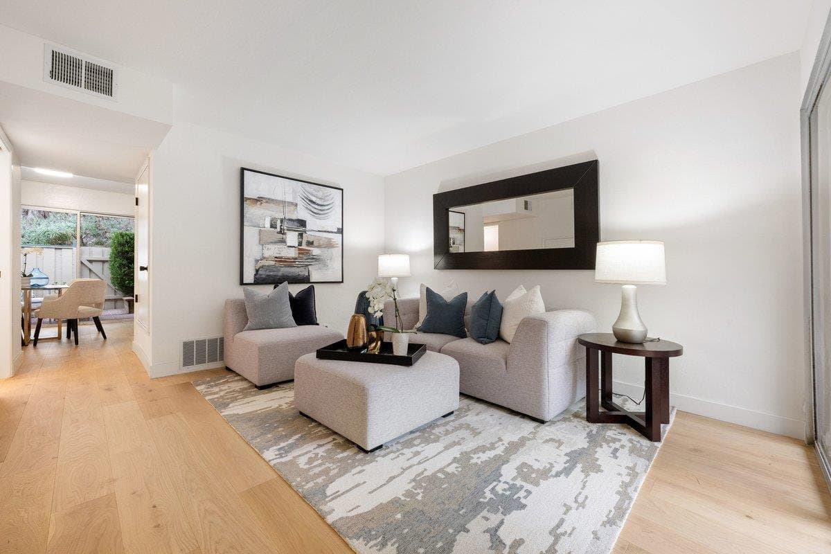 1491 Terra Nova Boulevard - Photo 4