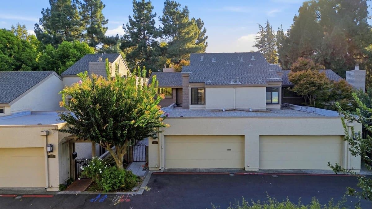 1685 Sandyrock Court - Photo 1