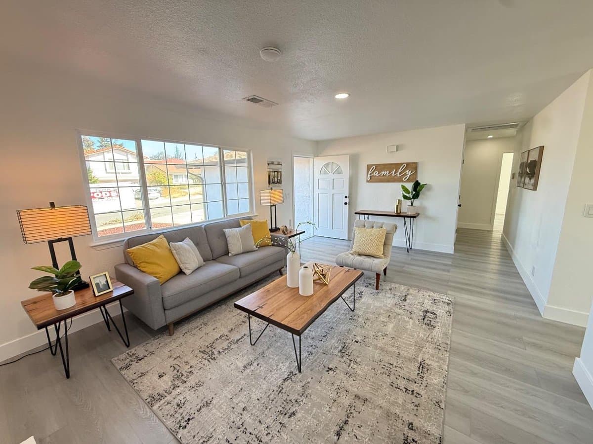 2482 Dashwood Avenue - Photo 4