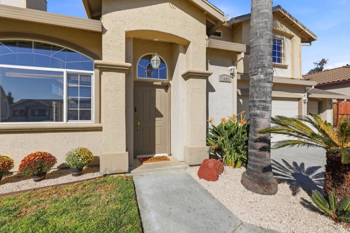 1490 Farragot Drive - Photo 2