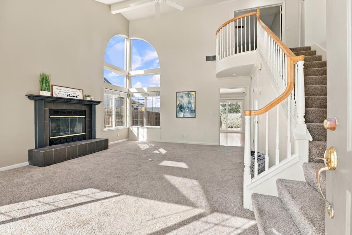 1490 Farragot Drive - Photo 3