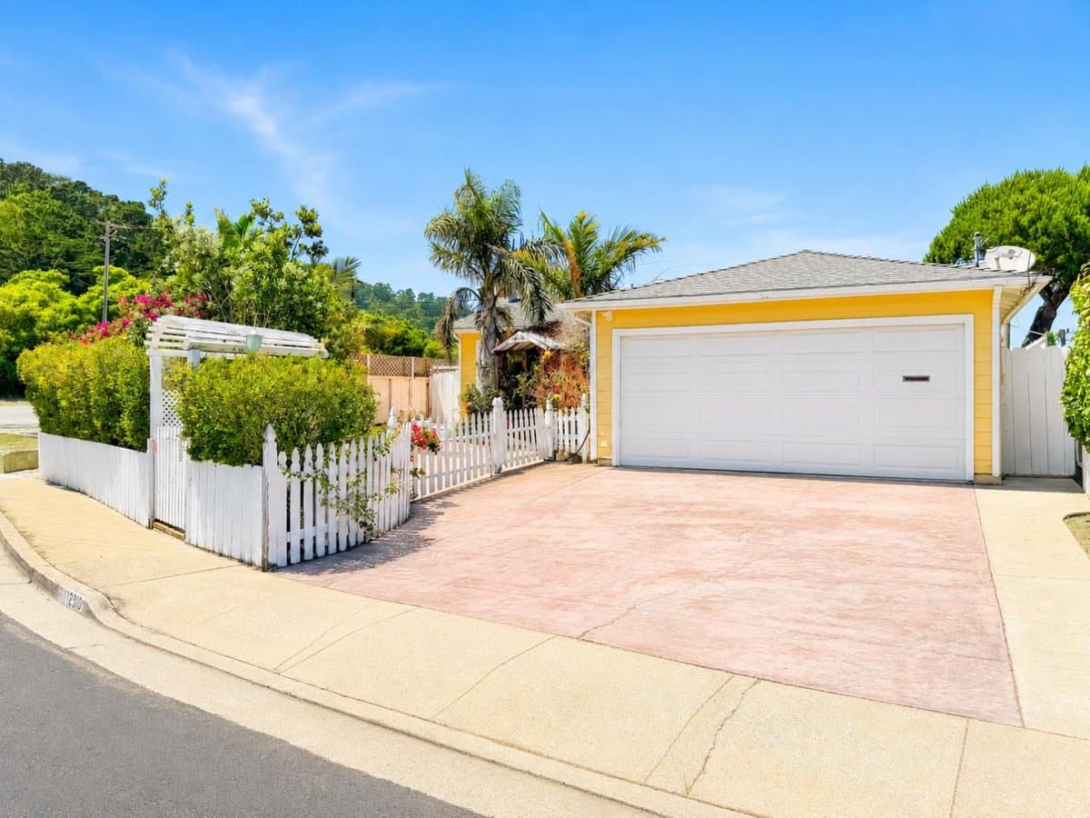 1290 De Solo Drive - Photo 4