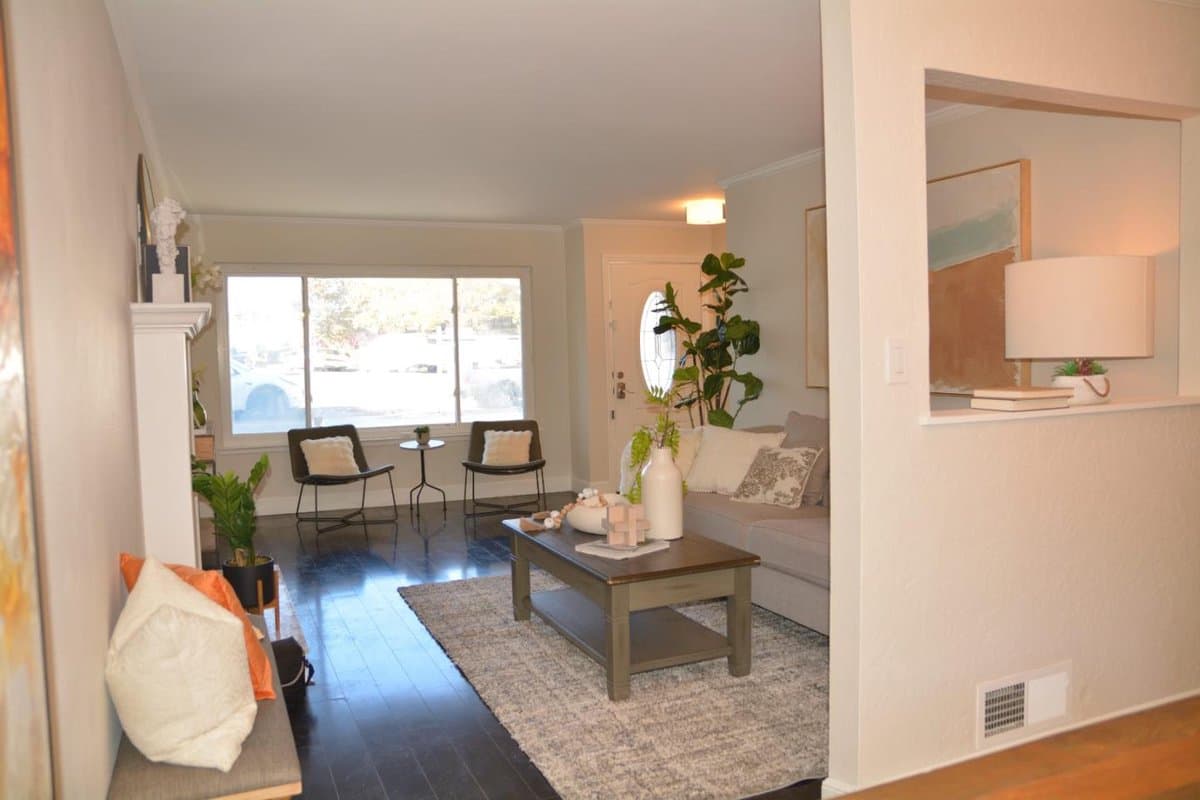 1966 Hillsdale Street - Photo 4