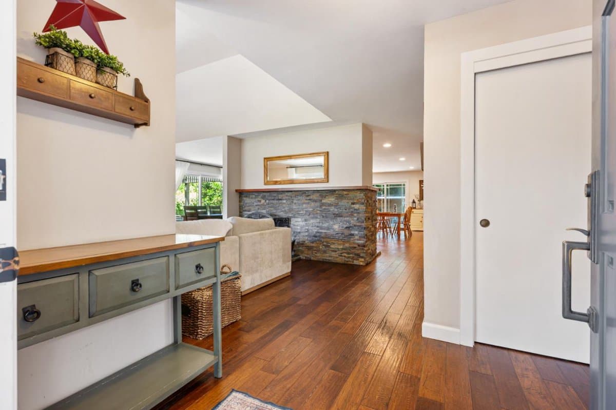 1080 Easy Street - Photo 4