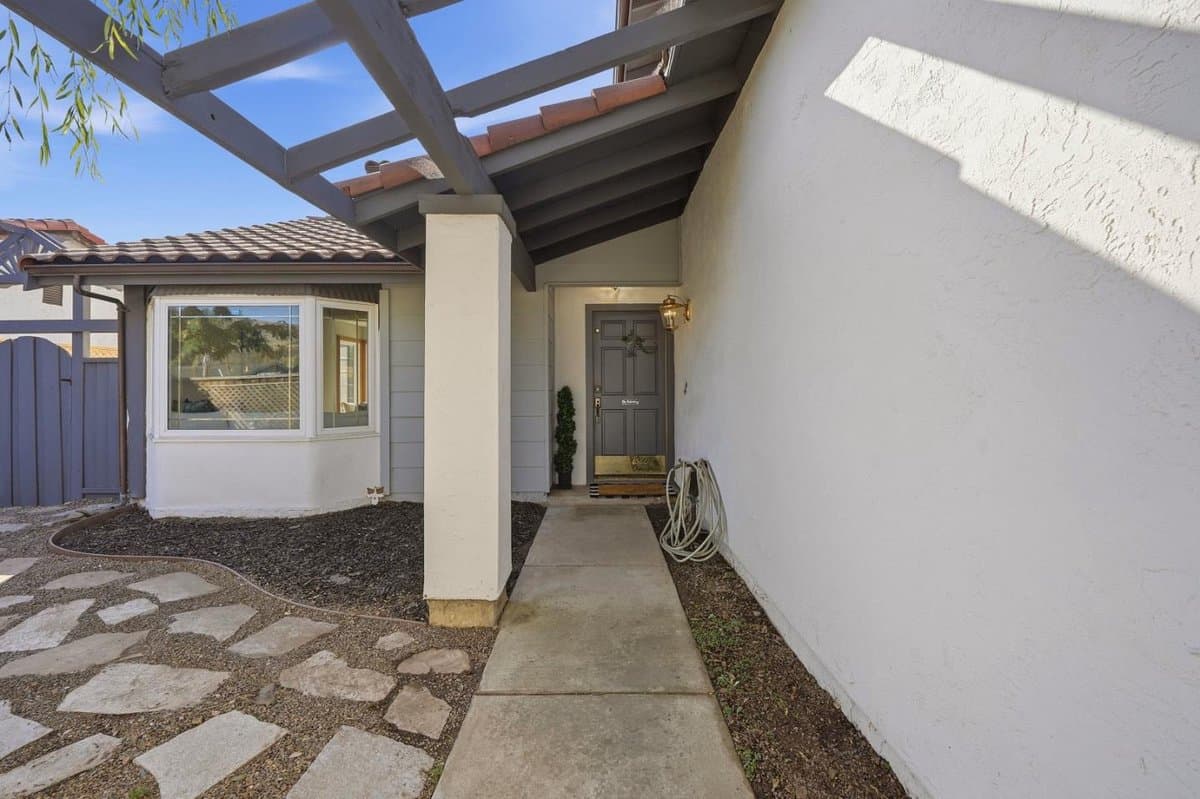 490 Fonick Drive - Photo 4