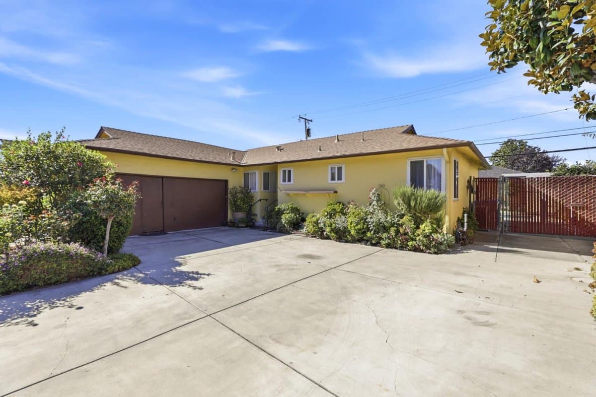 3039 Seyferth Way - Photo 4