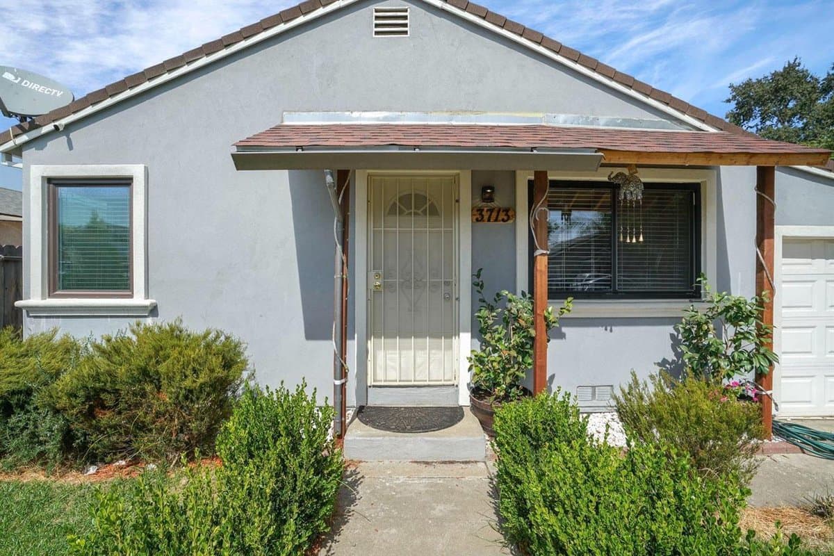 3713 18th Avenue - Photo 3