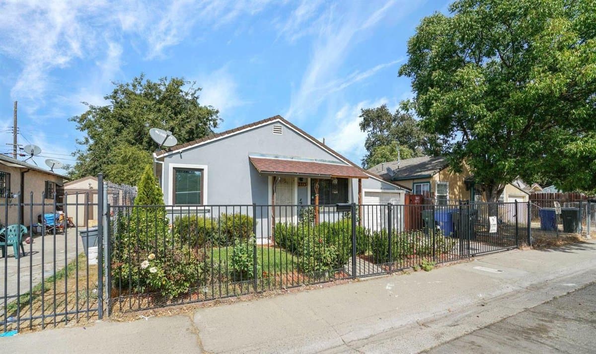 3713 18th Avenue - Photo 5