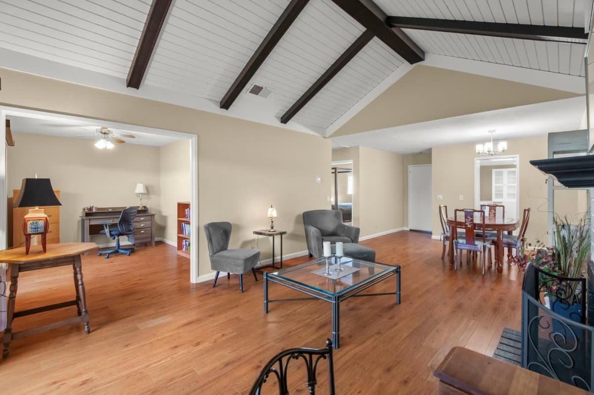 6119 Montgomery Court - Photo 4