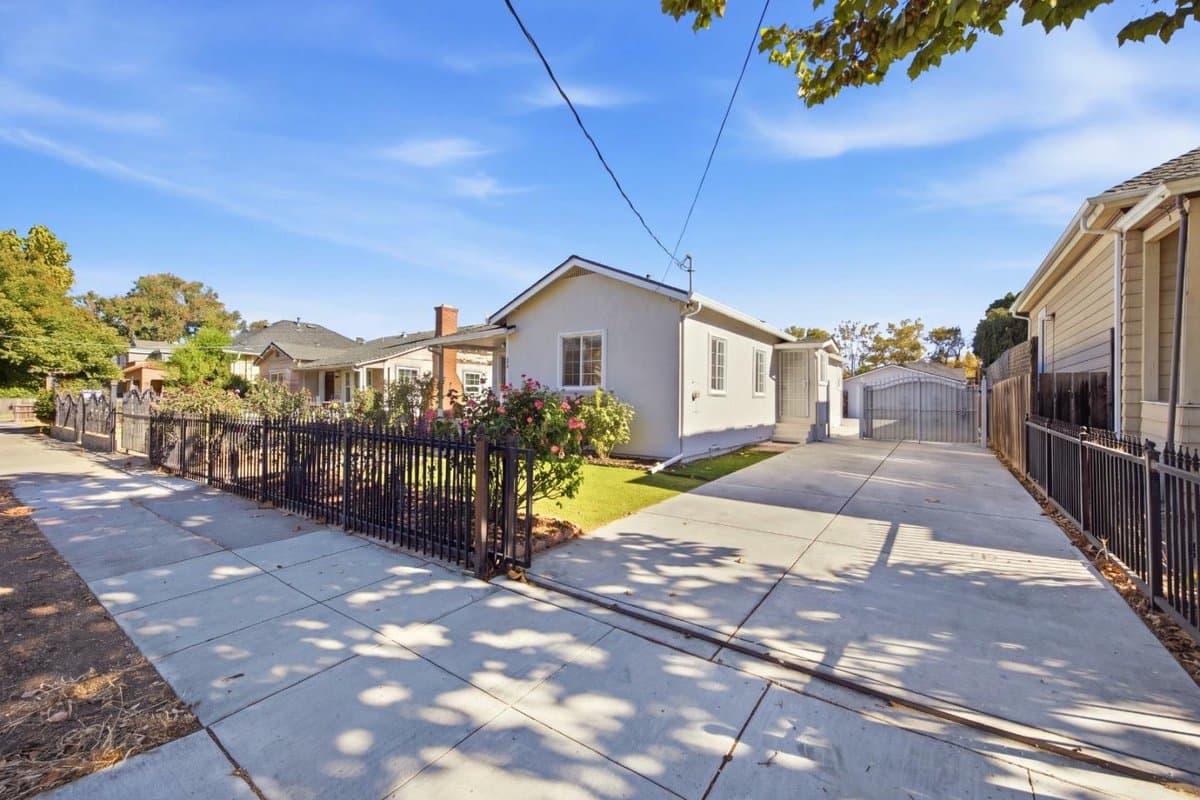 1080 South 8th Street - Photo 3