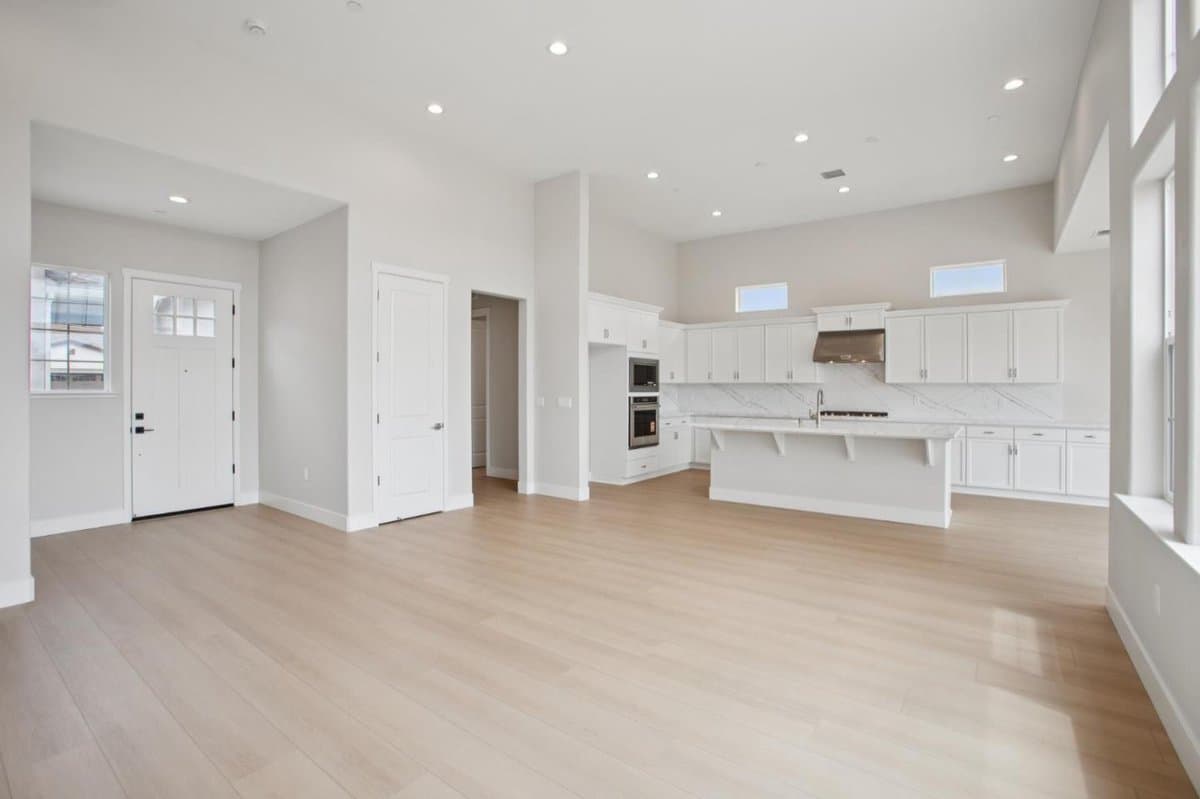 3090 Arroyo Drive - Photo 3