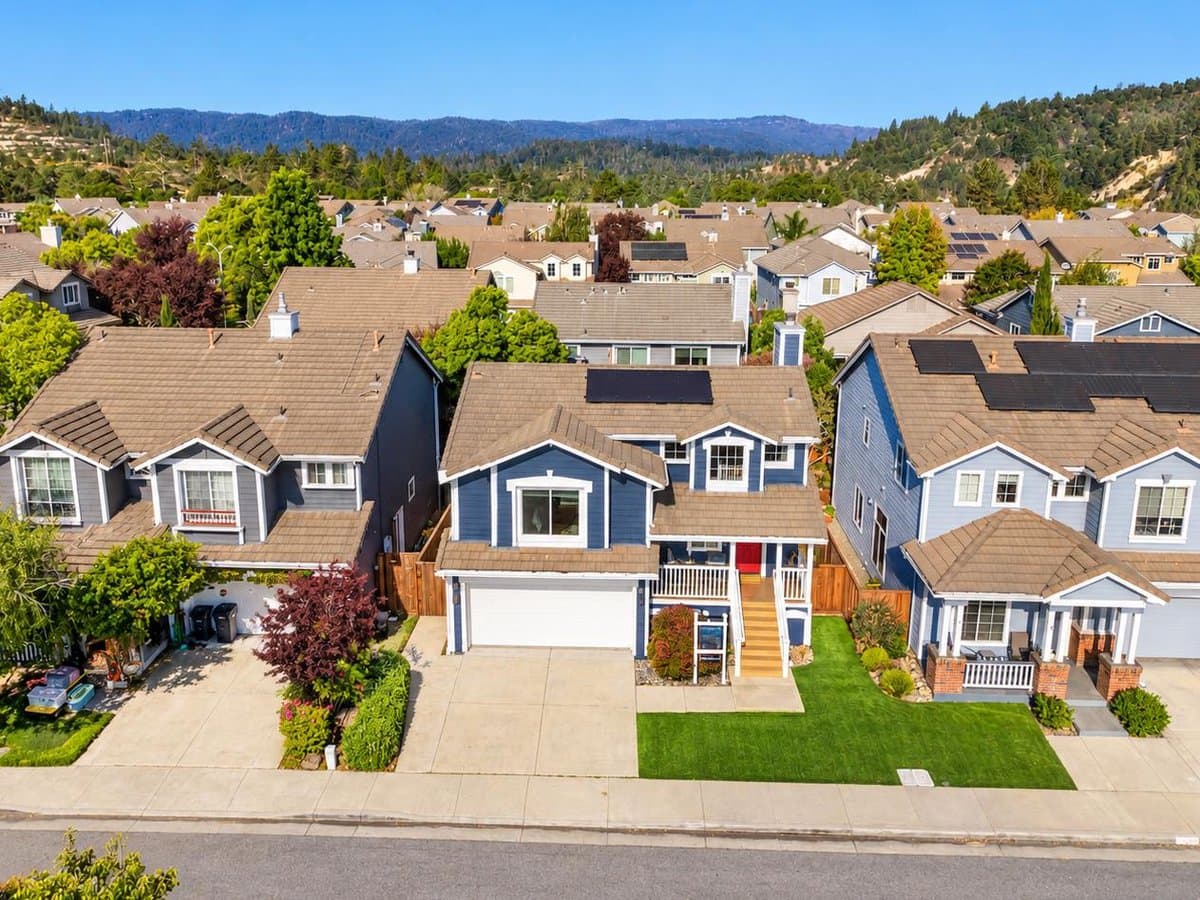 535 Skypark Drive - Photo 2