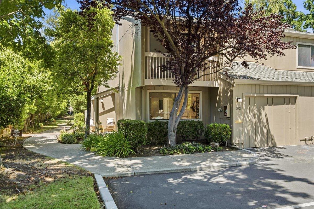 392 North Whisman Road - Photo 4