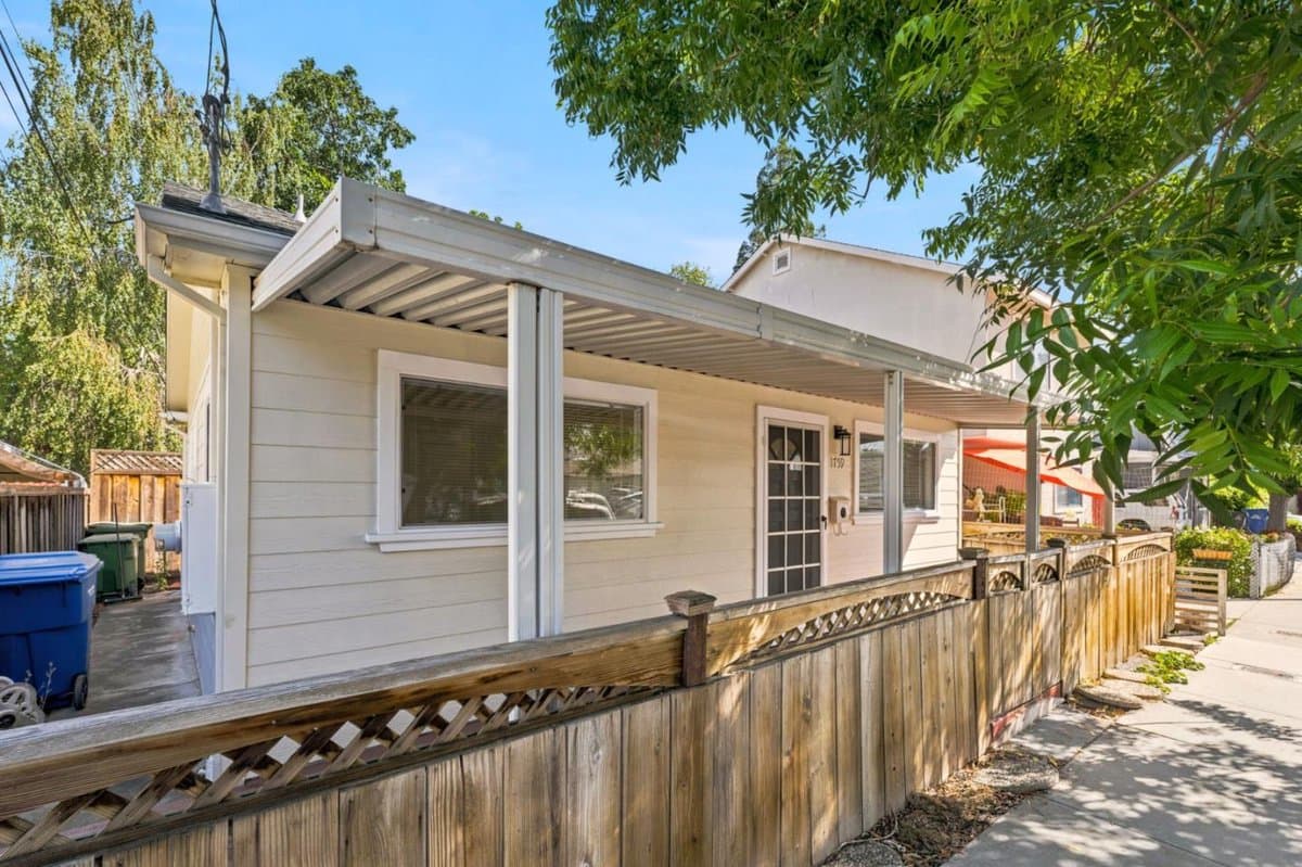 1759 Scott Street - Photo 3