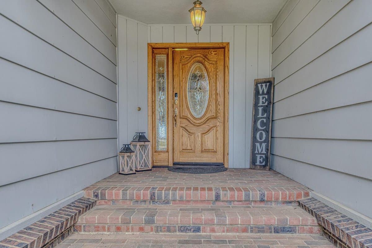1101 Loyola Drive - Photo 4
