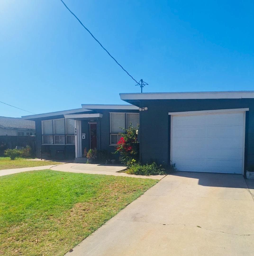 569 Soledad Street - Photo 1
