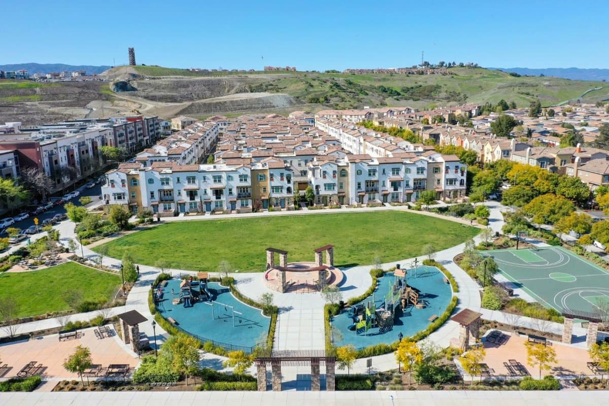 2757 Ferrara Circle - Photo 4