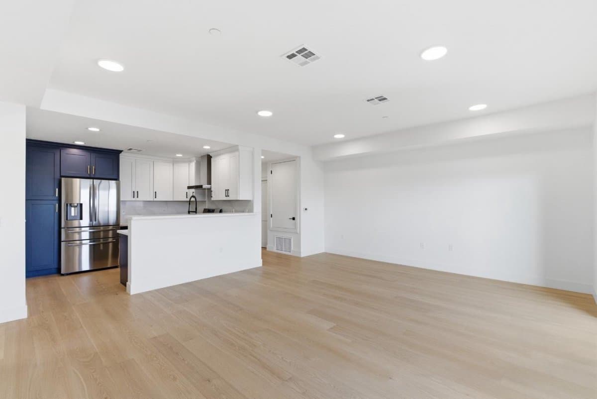 560 El Camino Real #206 - Photo 4