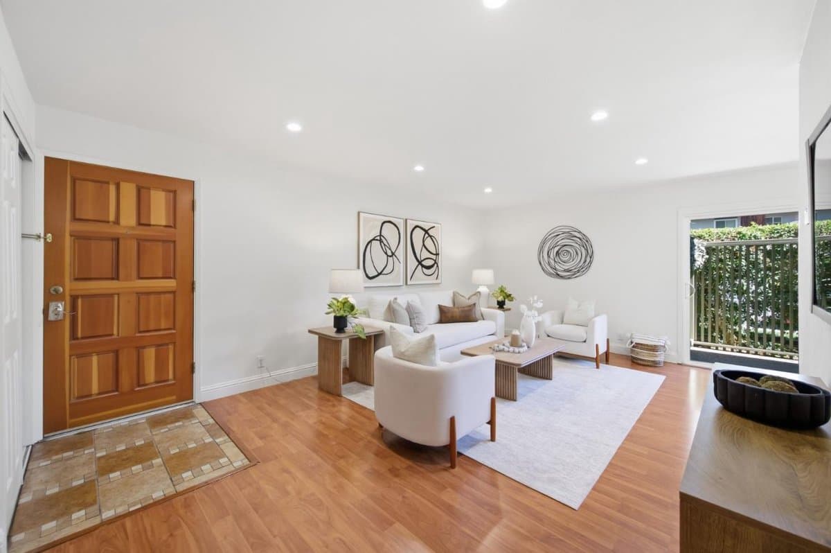 280 Easy Street #209 - Photo 2