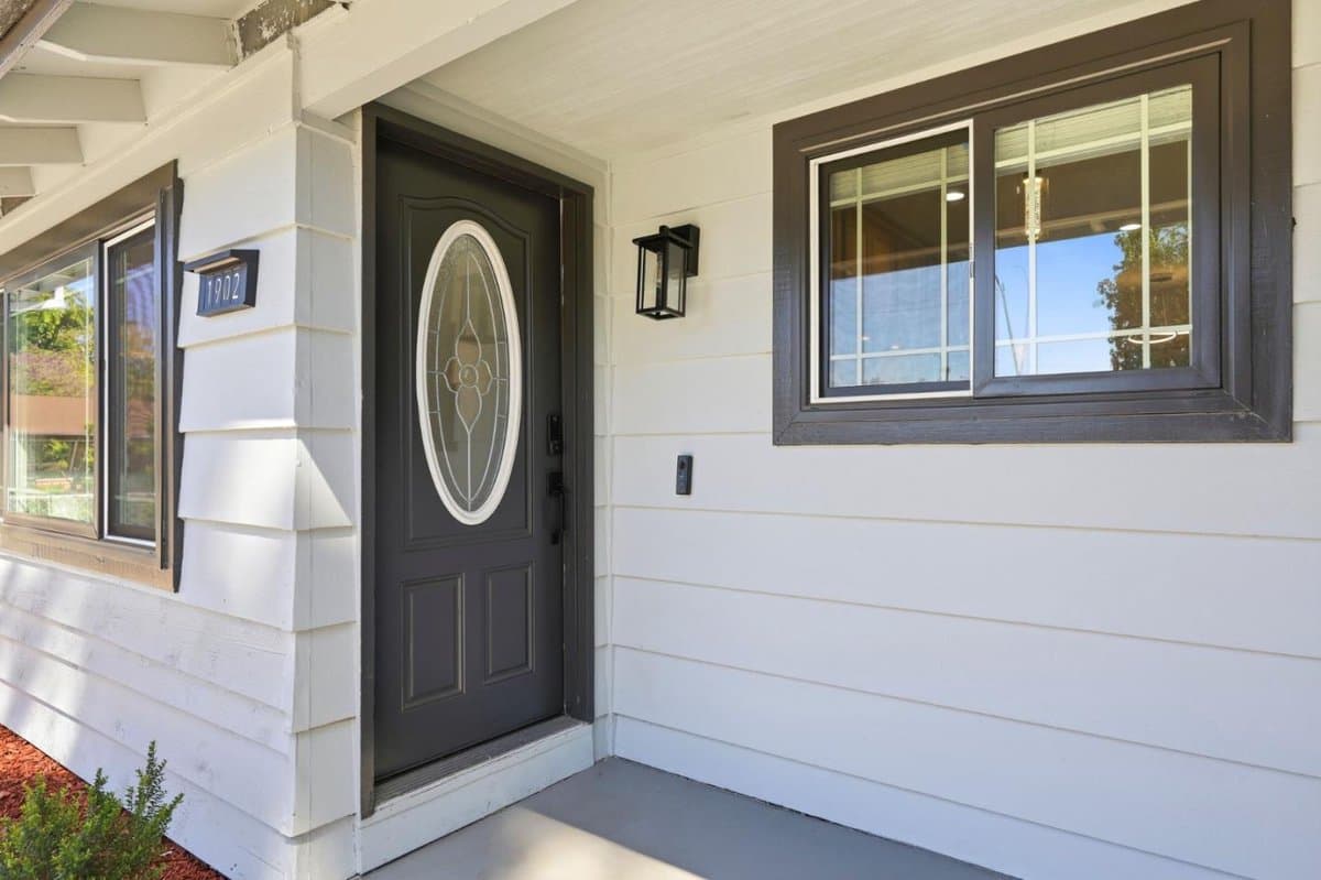 1902 South King Road - Photo 4