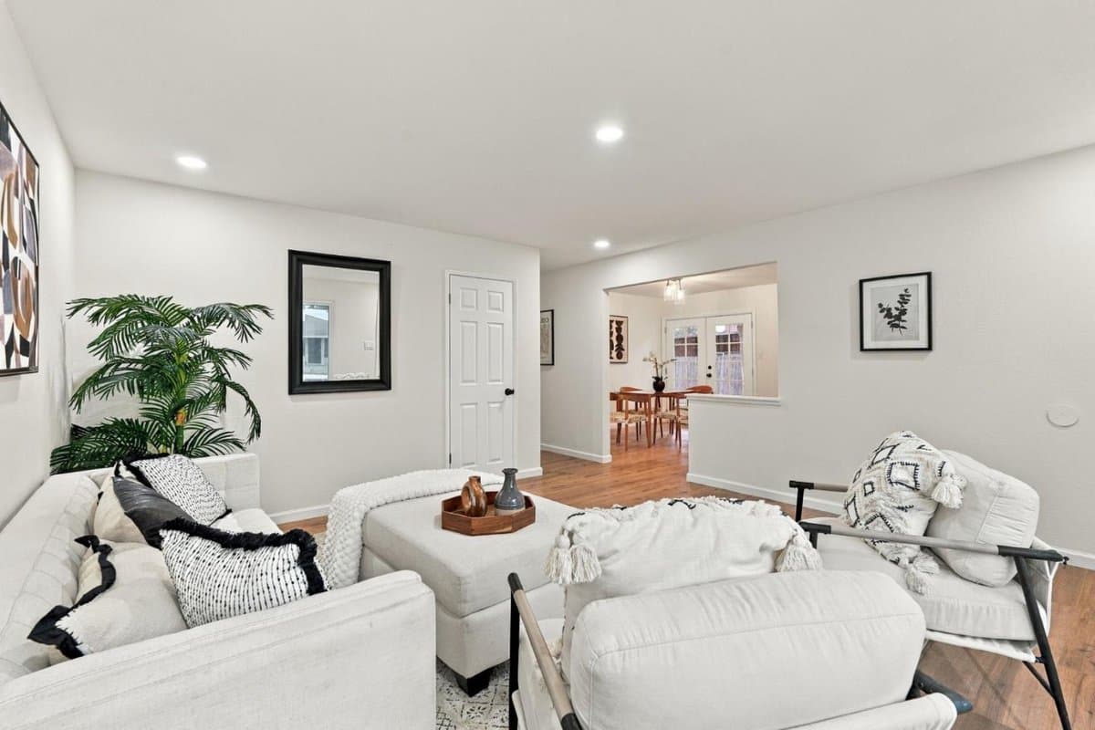 1209 Botelho Street - Photo 4