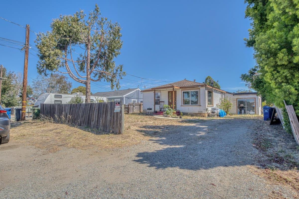 266 Manfre Road - Photo 1