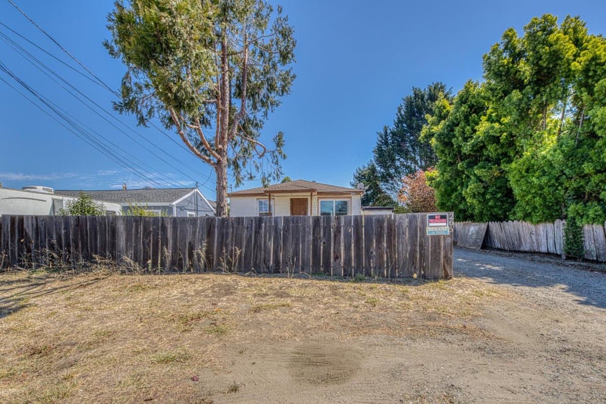 266 Manfre Road - Photo 3