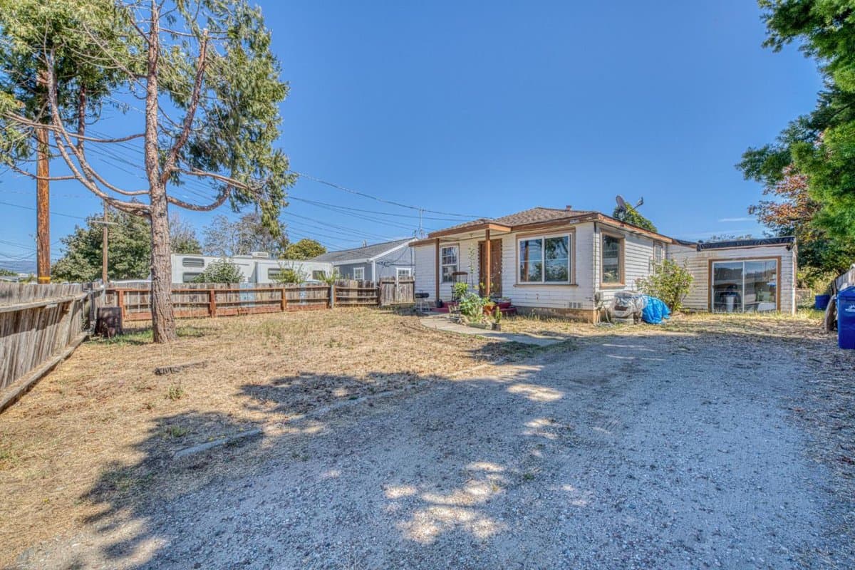 266 Manfre Road - Photo 4
