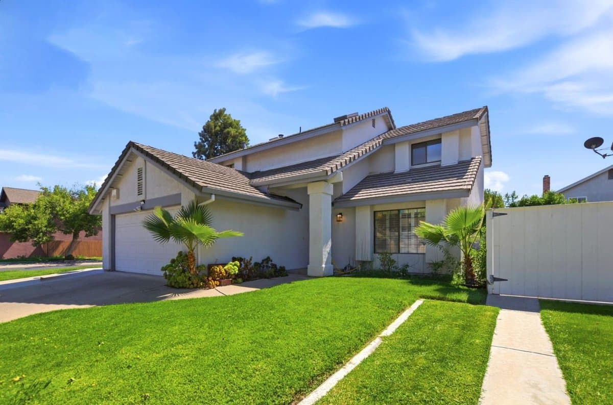 2512 Burlwood Drive - Photo 3