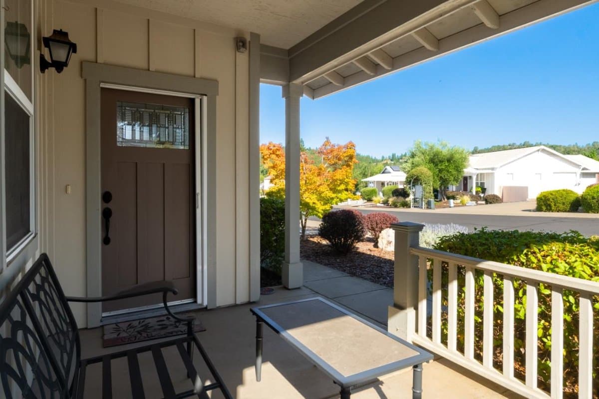 136 Cottage Circle - Photo 5