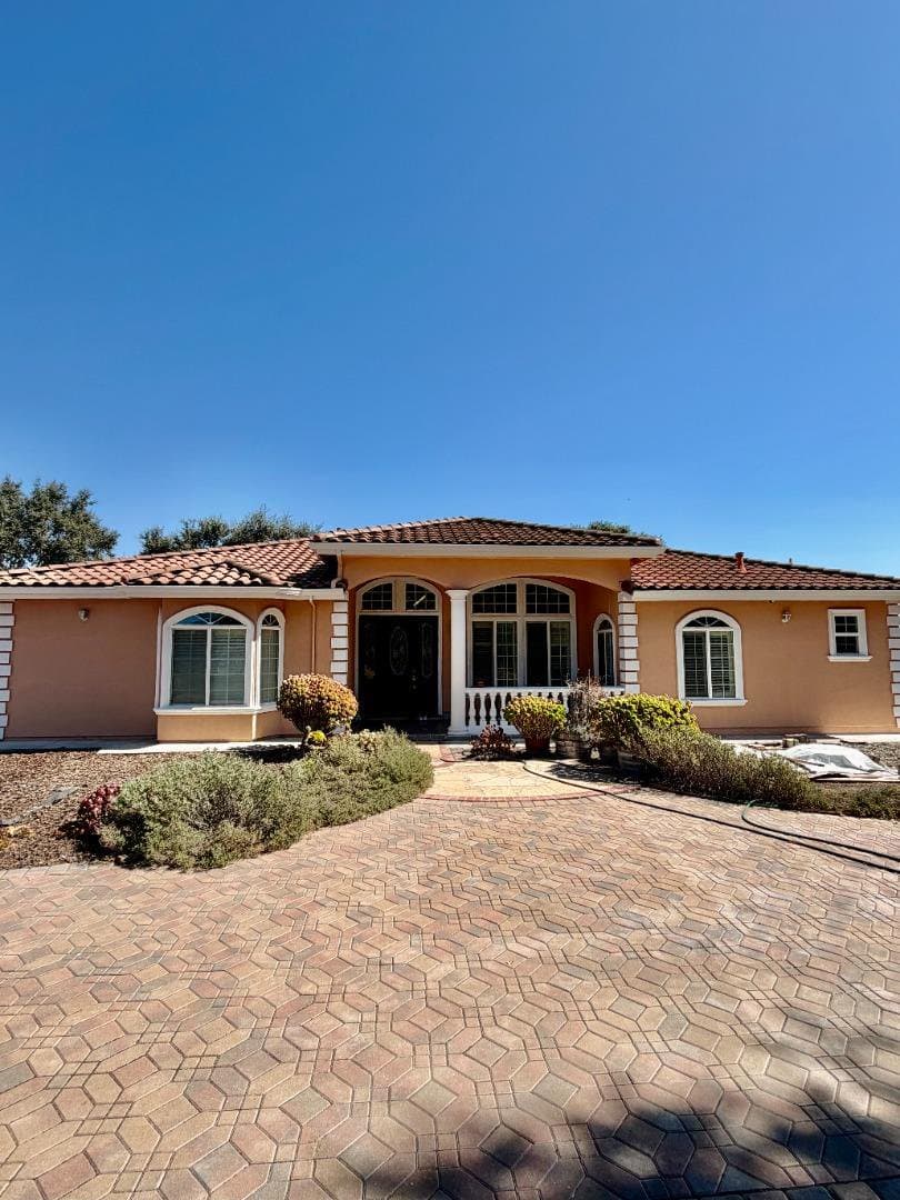 860 W Edmundson Avenue - Photo 1