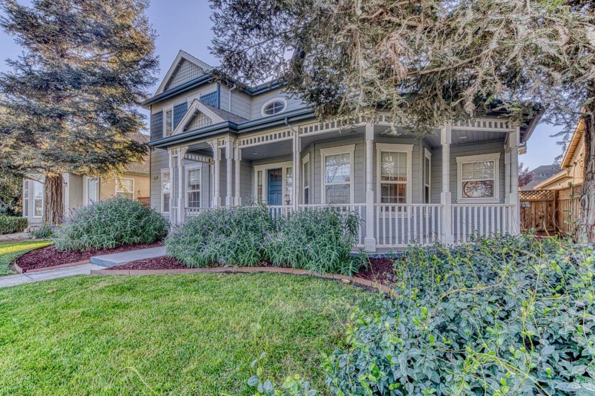 531 Calcagno Street - Photo 2