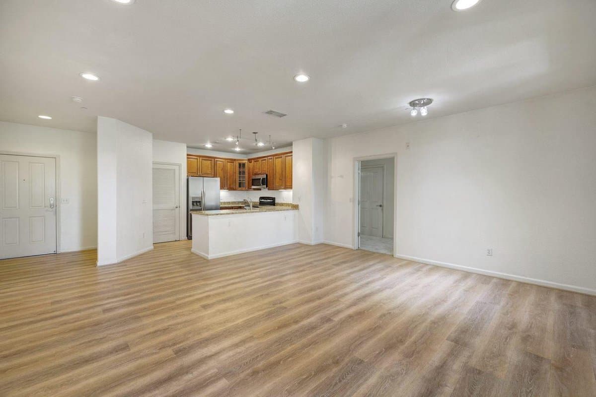 1445 Fruitdale Avenue #321 - Photo 5