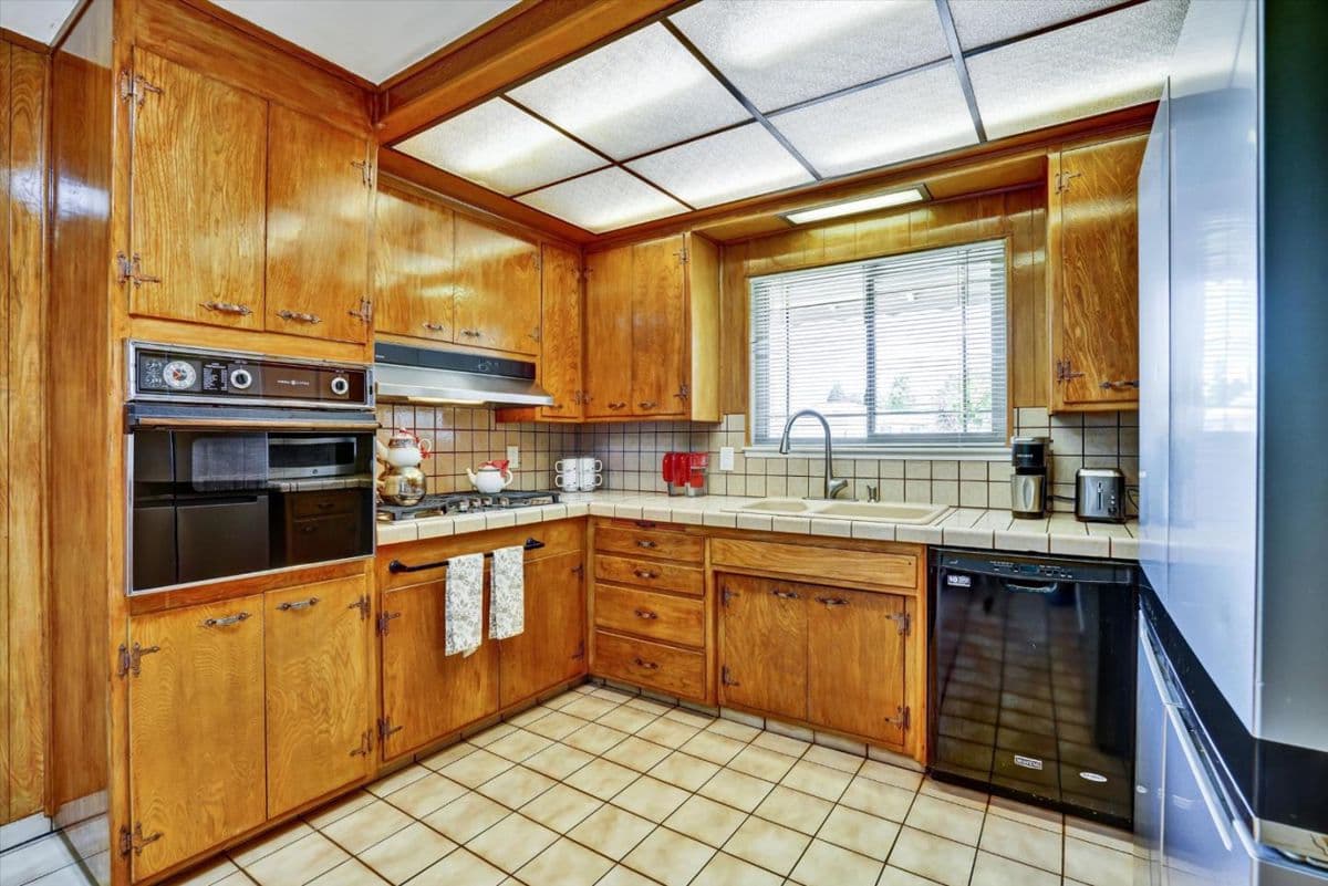 831 Wagoner Drive - Photo 5