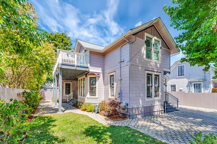 512 2nd Street - Photo 1 of 8
