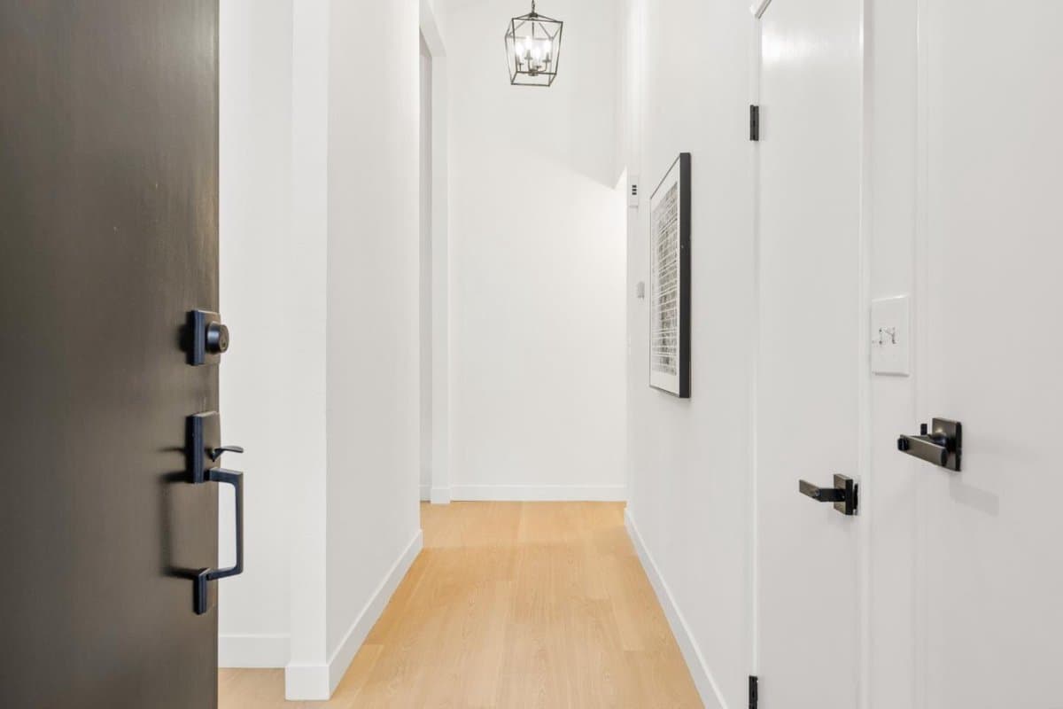 676 Imperial Drive - Photo 3