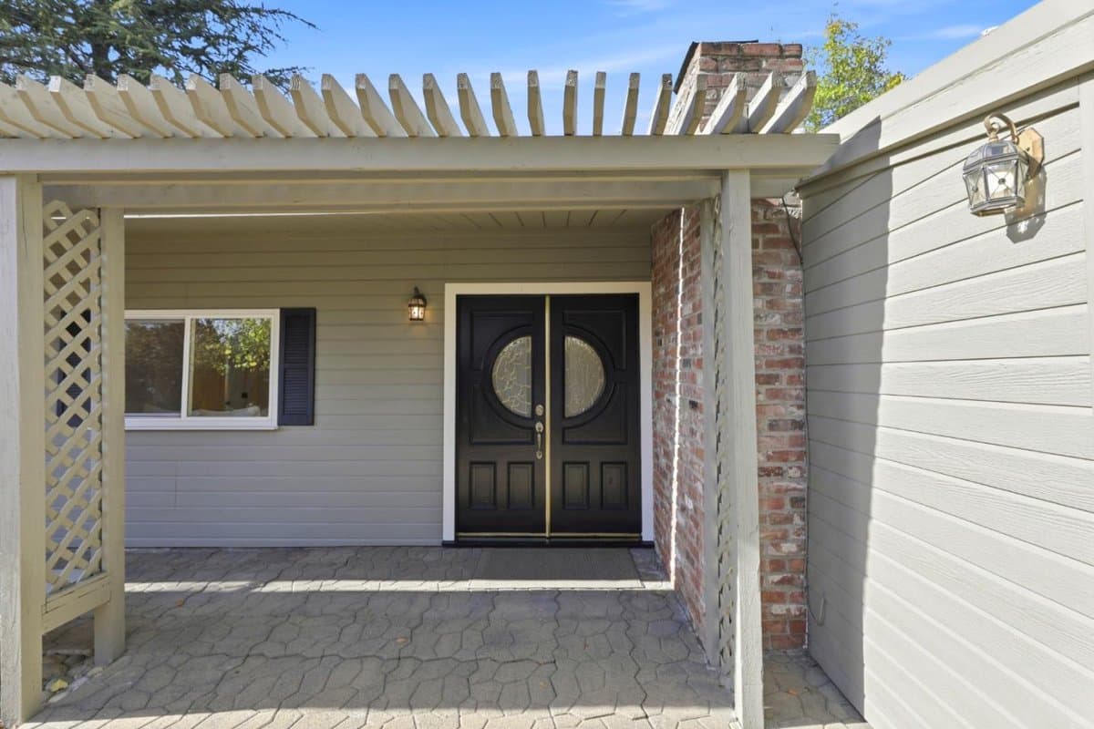 4195 Park Boulevard - Photo 2