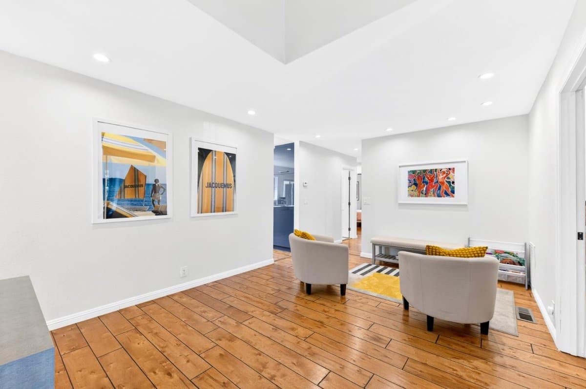6543 Skyfarm Drive - Photo 5