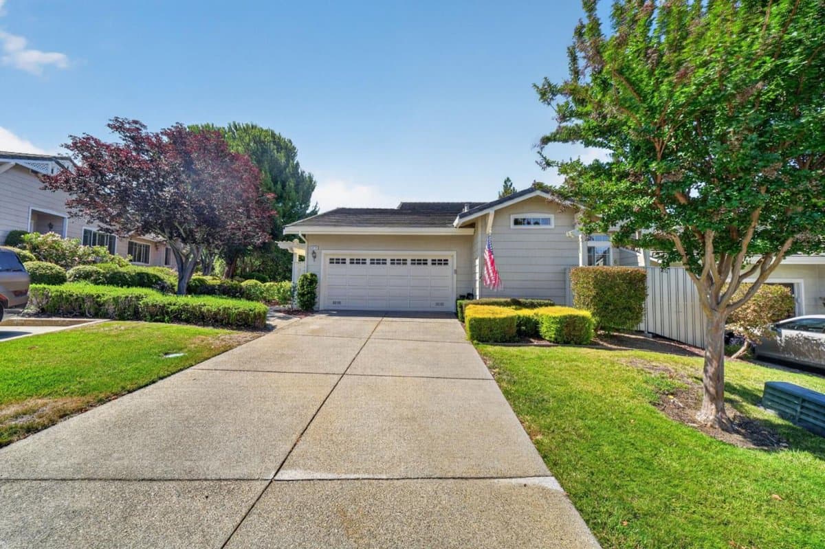 8718 Mccarty Ranch Drive - Photo 2