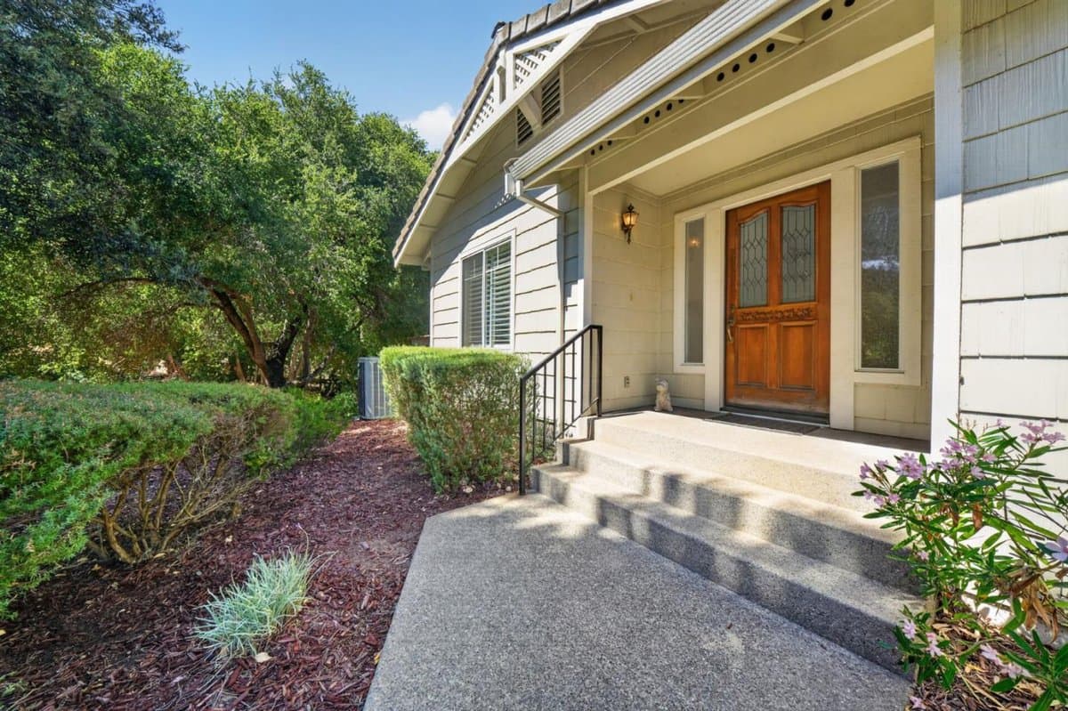8718 Mccarty Ranch Drive - Photo 4