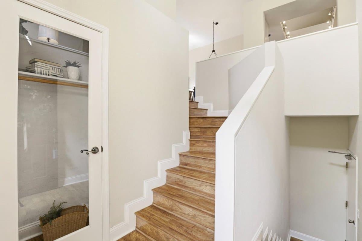 719 Lakemont Place #3 - Photo 4