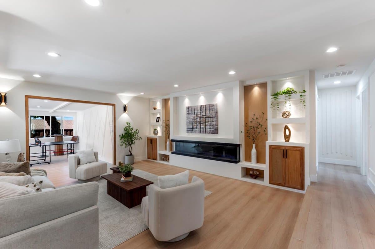 1475 Cliff Drive - Photo 2